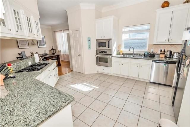 3011 Houston Avenue, Houston, TX 77009