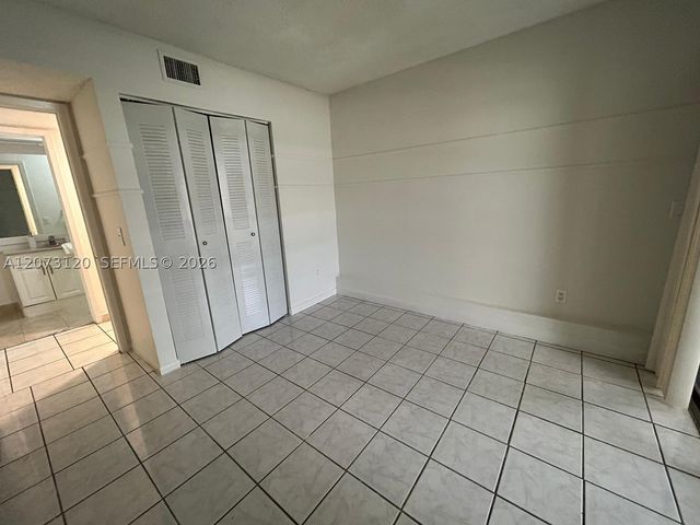 9729 Hammocks Blvd 105E, Miami, FL 33196