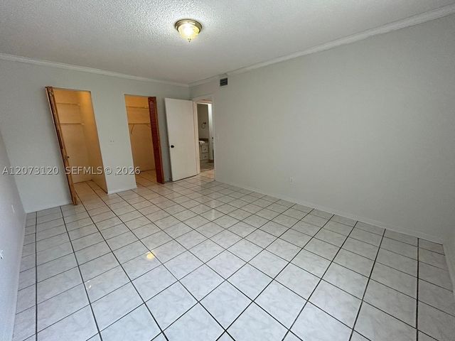 9729 Hammocks Blvd 105E, Miami, FL 33196