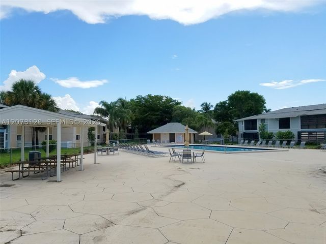 9729 Hammocks Blvd 105E, Miami, FL 33196