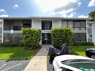 9729 Hammocks Blvd 105E, Miami, FL 33196