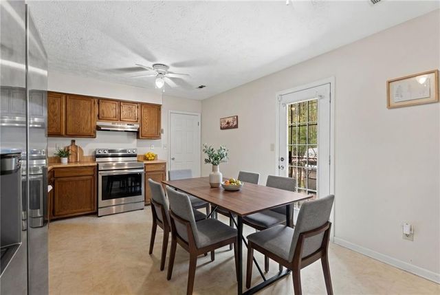 5385 Garvey Drive, Fairburn, GA 30213