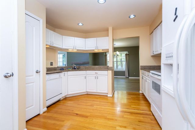 1093 Fairways Blvd Boulevard, Troy, MI 48085