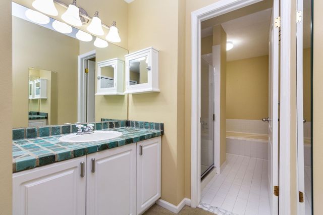 1093 Fairways Blvd Boulevard, Troy, MI 48085