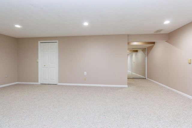 1093 Fairways Blvd Boulevard, Troy, MI 48085