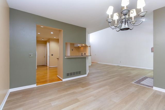 1093 Fairways Blvd Boulevard, Troy, MI 48085