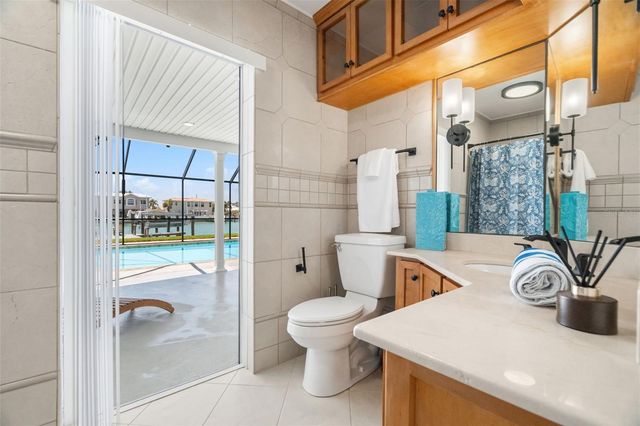 11900 7TH STREET E, Treasure Island, FL 33706