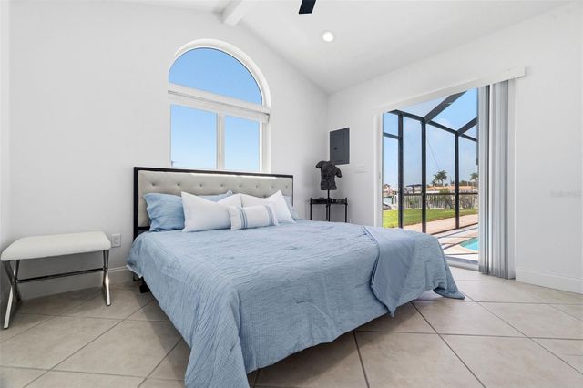 11900 7TH STREET E, Treasure Island, FL 33706