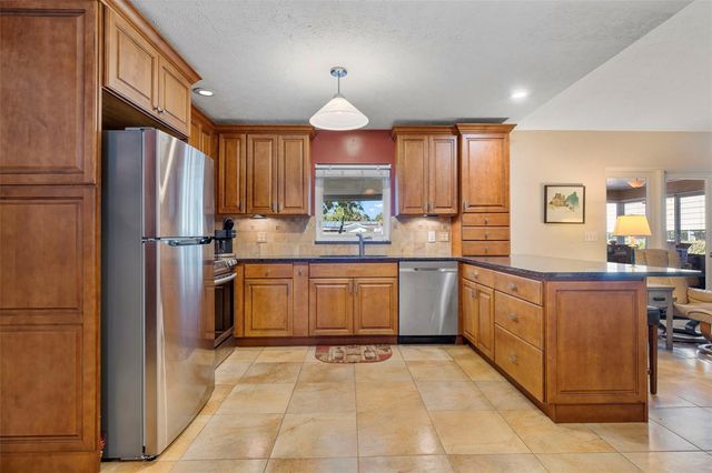 402 WEDGEFIELD PLACE, Brandon, FL 33510