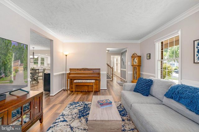 12035 LAKE NEWPORT RD, Reston, VA 20194