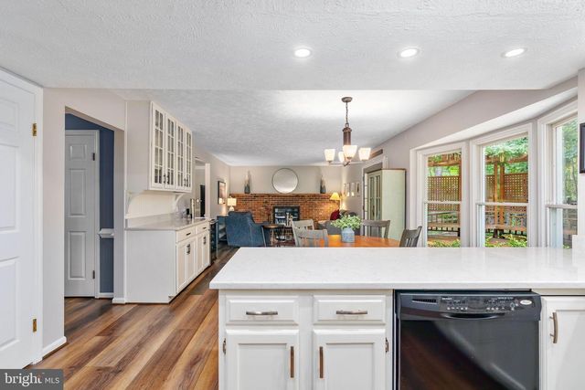 12035 LAKE NEWPORT RD, Reston, VA 20194