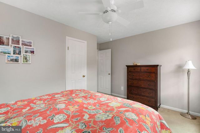 12035 LAKE NEWPORT RD, Reston, VA 20194