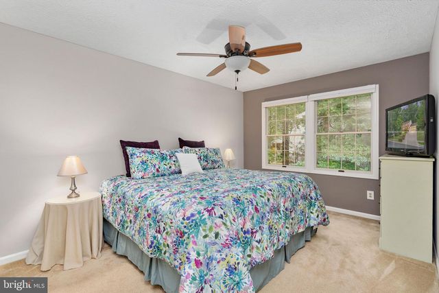 12035 LAKE NEWPORT RD, Reston, VA 20194