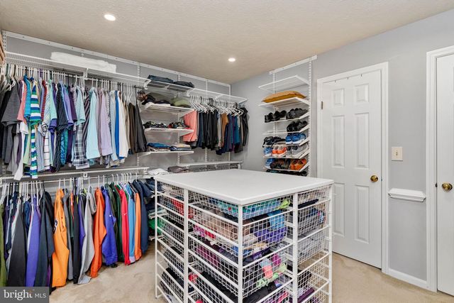 12035 LAKE NEWPORT RD, Reston, VA 20194