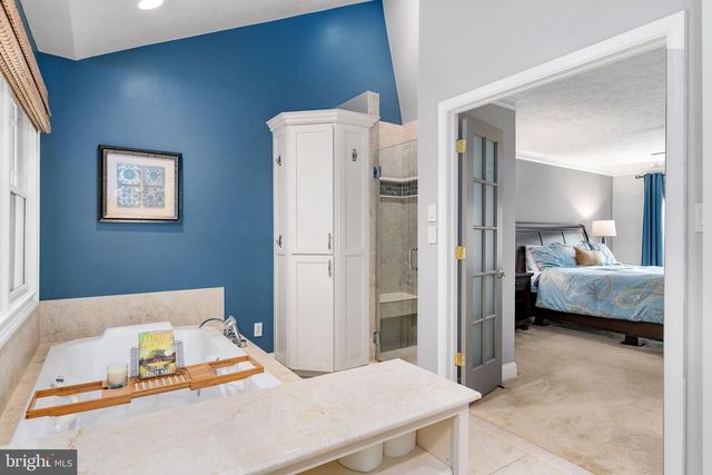 12035 LAKE NEWPORT RD, Reston, VA 20194