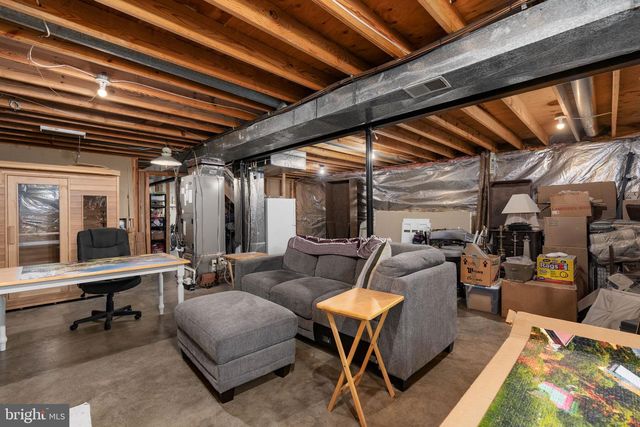 12035 LAKE NEWPORT RD, Reston, VA 20194
