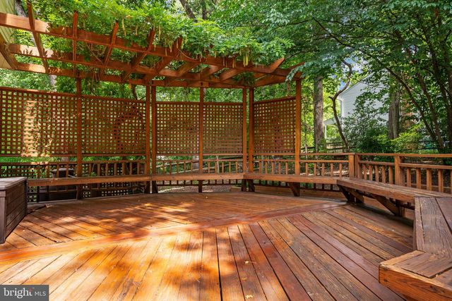 12035 LAKE NEWPORT RD, Reston, VA 20194