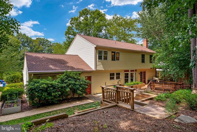 12035 LAKE NEWPORT RD, Reston, VA 20194