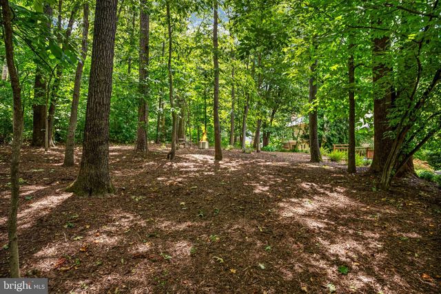 12035 LAKE NEWPORT RD, Reston, VA 20194