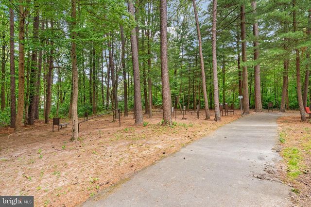 12035 LAKE NEWPORT RD, Reston, VA 20194