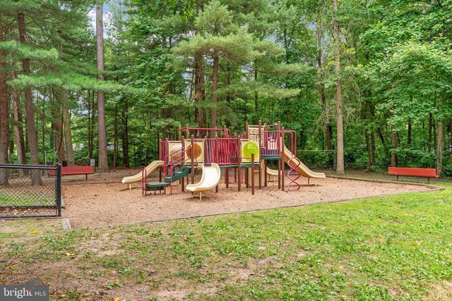 12035 LAKE NEWPORT RD, Reston, VA 20194