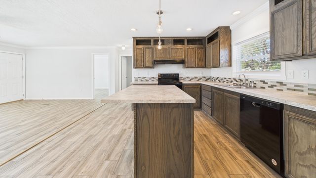 1109 W Waylon Jennings Boulevard, Littlefield, TX 79339