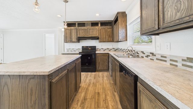 1109 W Waylon Jennings Boulevard, Littlefield, TX 79339