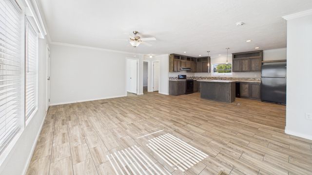 1109 W Waylon Jennings Boulevard, Littlefield, TX 79339