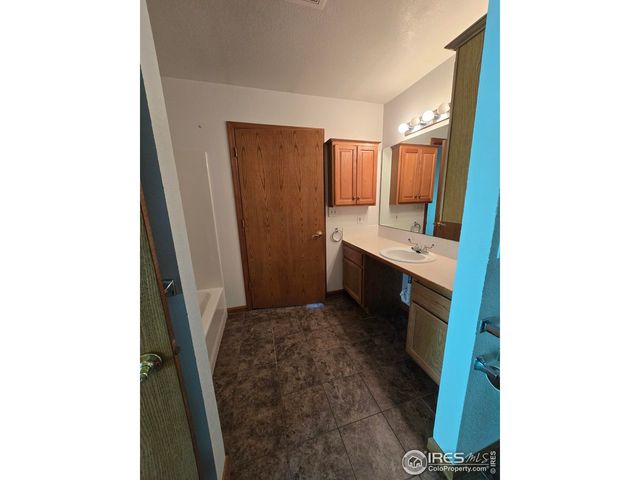 1633 32nd St, Evans, CO 80620