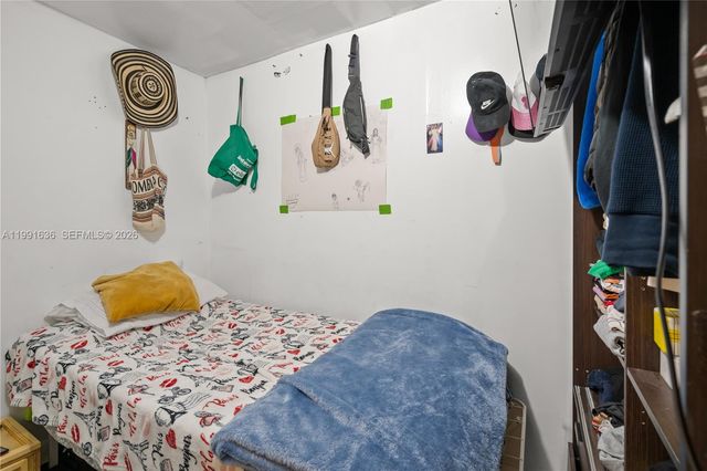 1440 NE 183rd St, North Miami Beach, FL 33179