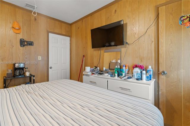 1440 NE 183rd St, North Miami Beach, FL 33179