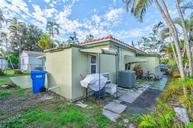 1440 NE 183rd St, North Miami Beach, FL 33179