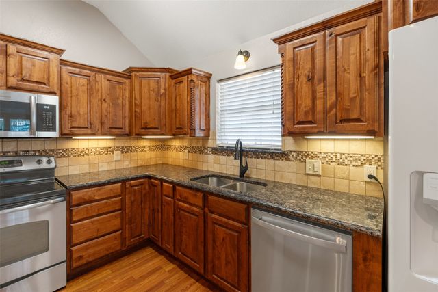 101 Driftwood Drive, Trinidad, TX 75163