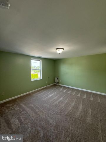123 WINTERS LN, Baltimore, MD 21228