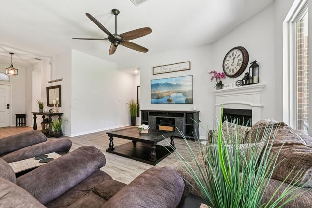 1607 Jacobs Forest Drive, Conroe, TX 77384