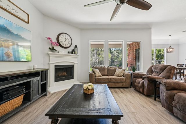 1607 Jacobs Forest Drive, Conroe, TX 77384