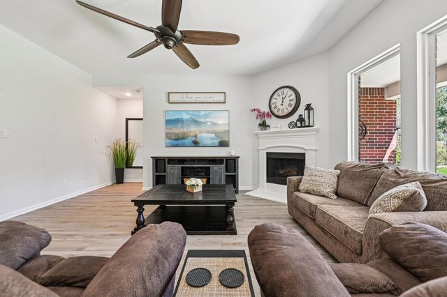 1607 Jacobs Forest Drive, Conroe, TX 77384