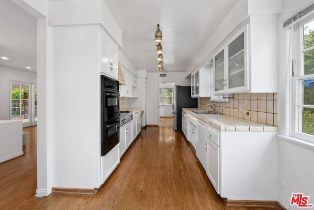3640 Meadville Drive, Sherman Oaks, CA 91403
