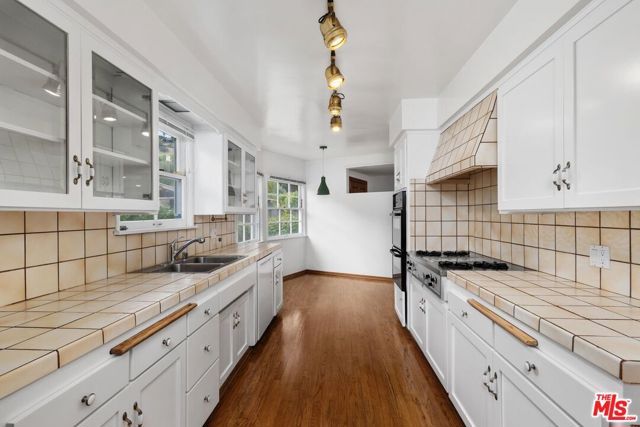 3640 Meadville Drive, Sherman Oaks, CA 91403