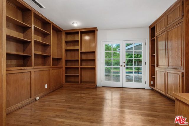 3640 Meadville Drive, Sherman Oaks, CA 91403