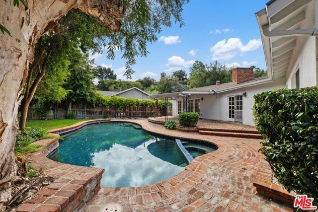 3640 Meadville Drive, Sherman Oaks, CA 91403