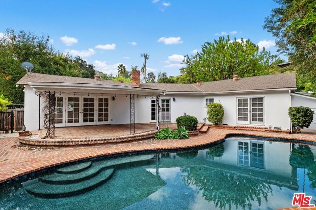 3640 Meadville Drive, Sherman Oaks, CA 91403