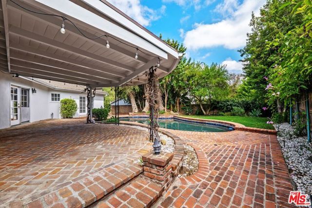 3640 Meadville Drive, Sherman Oaks, CA 91403