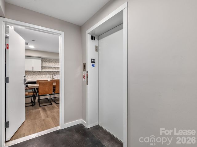 39 Patton Avenue, Asheville, NC 28801