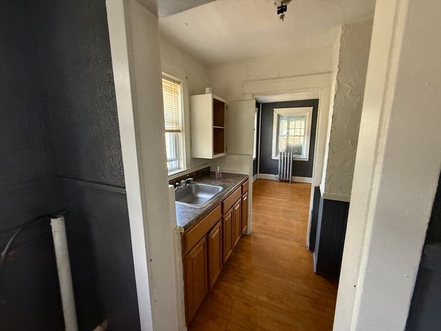 21-23 Clement St, Worcester, MA 01603