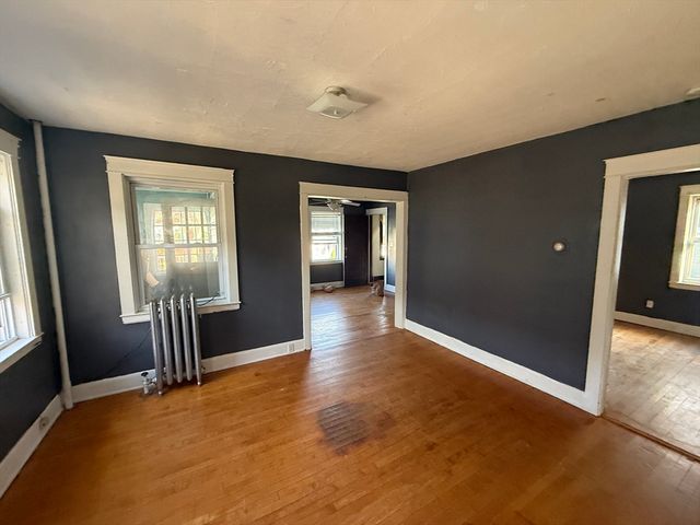 21-23 Clement St, Worcester, MA 01603