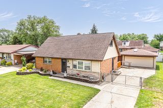7049 W 91 Street, Bridgeview, IL 60455