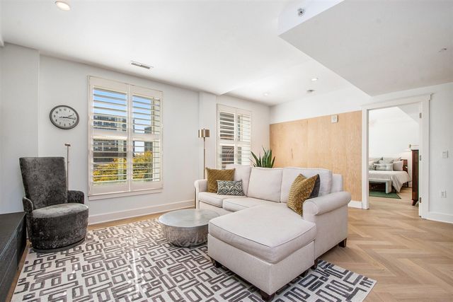 27 Library Street 404, Grand Rapids, MI 49503