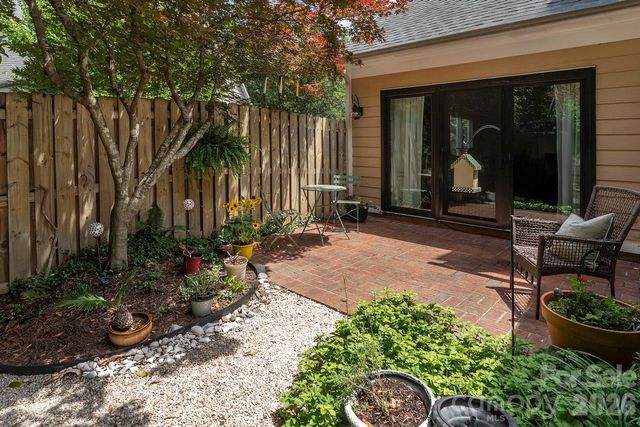 5935 Fitzwilliams Lane, Charlotte, NC 28270