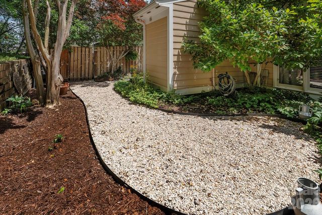 5935 Fitzwilliams Lane, Charlotte, NC 28270
